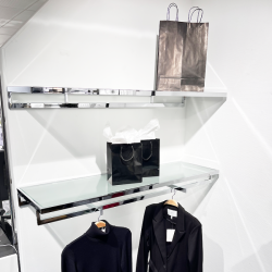 Happy - Tribute in chrome with frosted glass shelf