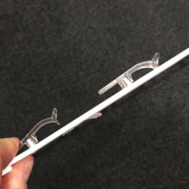 Display strips og holder