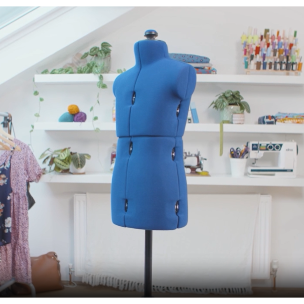 Tailors bust model Teen Gine