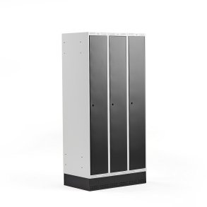 Omkldningsskab CLASSIC, sokkel, 3 sektioner, 1890x900x550 mm, sort