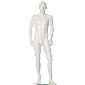 Stilistisk tweens pojke mannekäng i elfenben