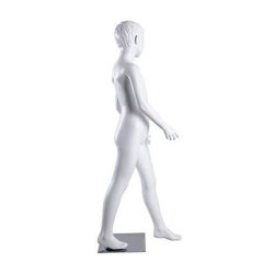 Ten-year-old boy mannequin - Walking