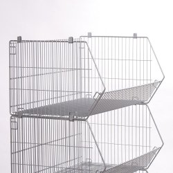 Stacked chart with 3 curves. Gray lacquer