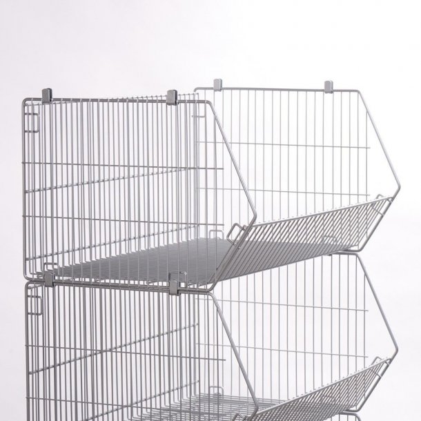 Stacked chart with 3 curves. Gray lacquer