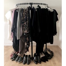 Curved pipe stand, black