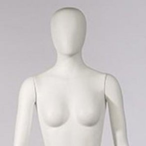 Outdoor female mannequins