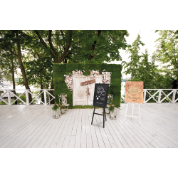 Easel in black-painted pine - 4 just positions